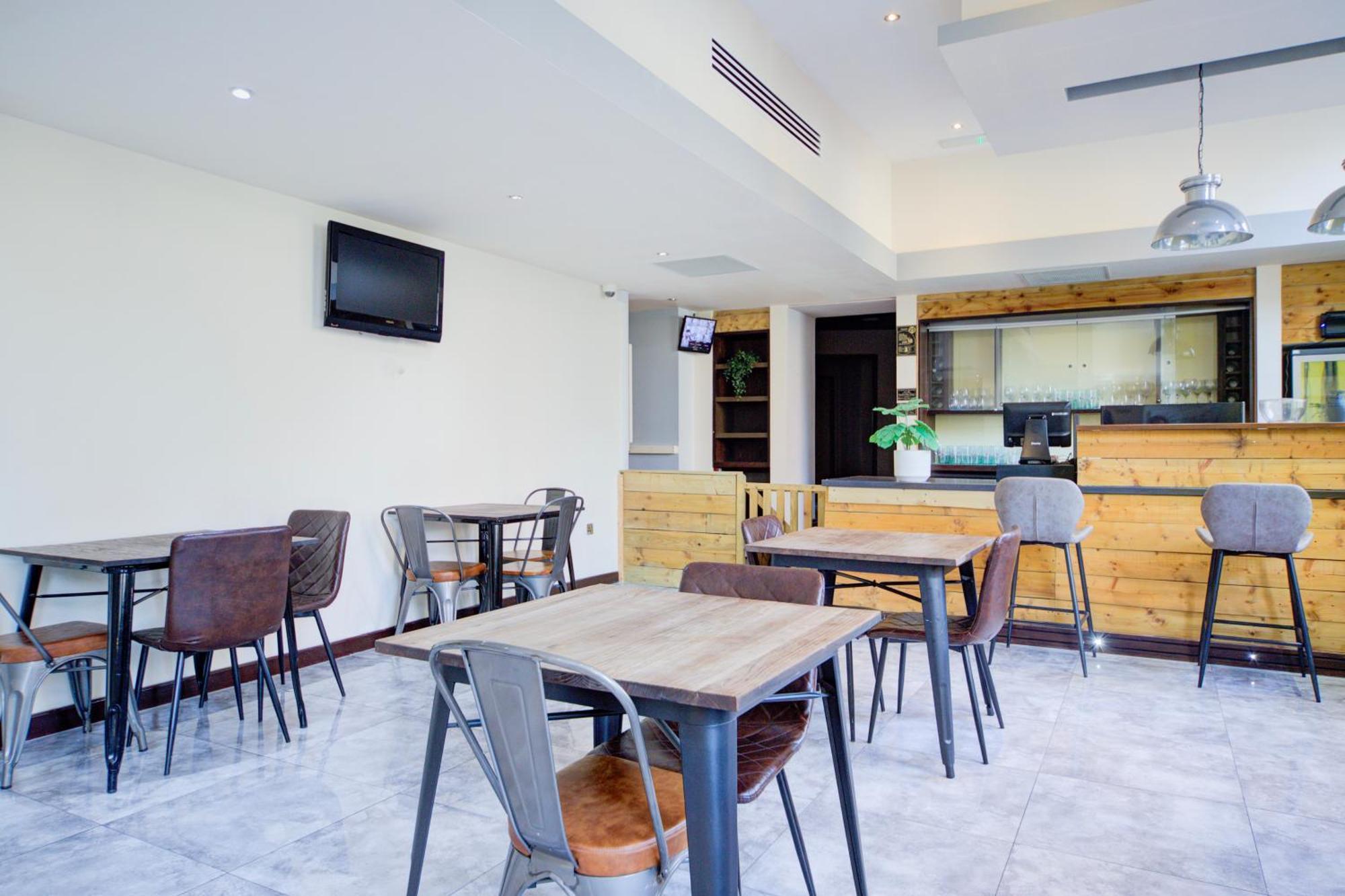 Belvilla Newport City Centre Hotel - Lifestyle Exterior photo